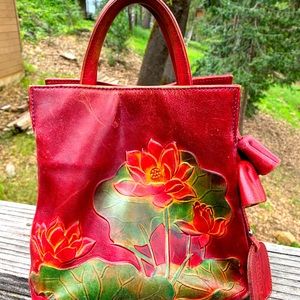 L’Artiste by Spring Step embossed leather handbag